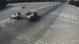 Dramatic moment of car bumping into truck