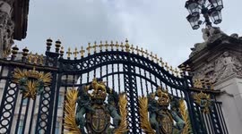 Buckingham Palace gates covered in flowers after Queen’s death