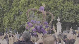 Incredible crown shaped flower composition placed at Buckingham Palace for Queen Elizabeth ii