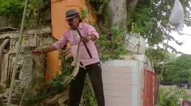 Monitor lizard caught, rescued in central India