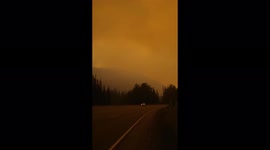 Apocalyptic scene ensues in Canada wildfire