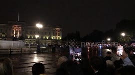 Queens coffin arriving at Buckingham palace, London, uk.