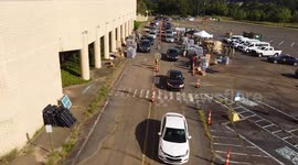 Jackson Mississippi water crisis, Army National Guard members handing out water