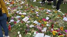 A new floral tributes garden for The Queen has been opened on Hyde Park as Green Park reaches capacity