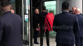 Soon-to-retire Roger Federer spotted arriving at London hotel