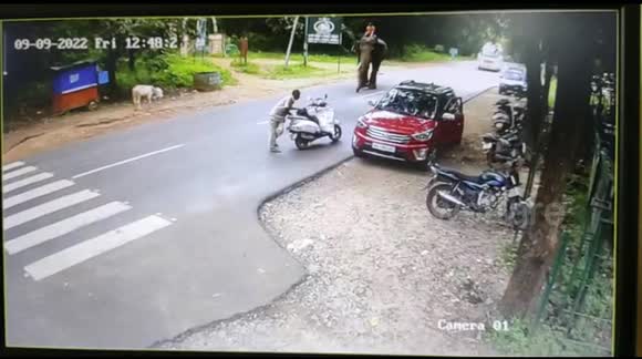 Angry elephant targets and chases trainer without giving up