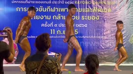 Brawny twins, 10, hulks over at bodybuilding competition in Thailand