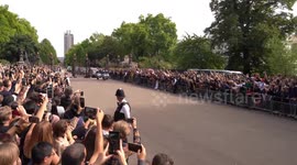 Queen Elizabeth II's coffin in Hyde Park on its road to Windsor Castle after the procession