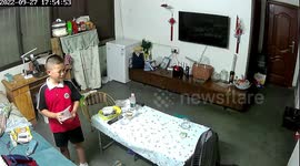 Boy bursts into tears after father leaves home for work in China