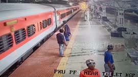 Vigilant cops save man who slipped while getting on moving train in eastern India