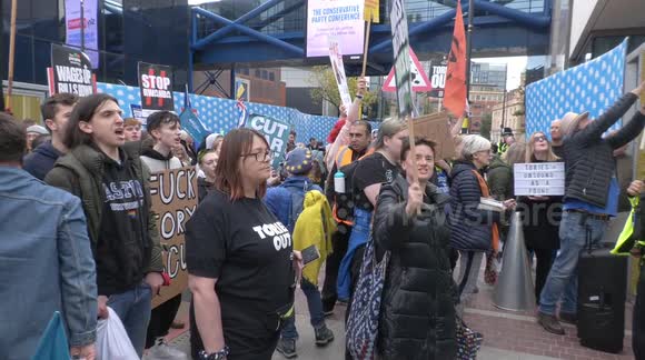“Tory scum, get out of Brum!” Protesters in Birmingham heckle guests at Tory Party Conference