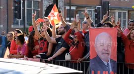 Brazil election: High-spirited Bolsonaro and Lula supporters in face-off outside west London polling station