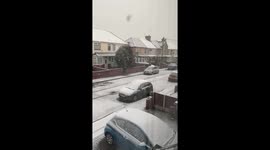 Weather in Uk. Snow in March in Uk. Snow in the morning sun afternoon