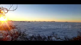 Clouds on the mountain