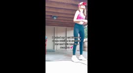 Girl reacts crazily to surprise visit of her BFF