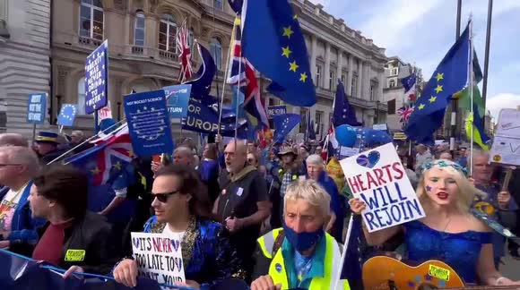 'Shove your Brexit up your ar**' sing pro-EU demonstrators