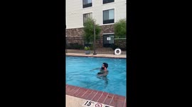 Woman goes full Rey Mysterio on her husband in swimming pool