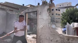 Palestinian family forced to demolish own home in East Jerusalem by Israeli authorities