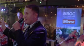 Wes Streeting MP sings karaoke at a party at Labour Conference 2022