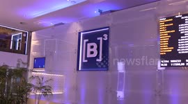 Dollar operates down 2.66% after Lula's victory in Brazil