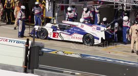Le Mans 24hr race 2015, Toyota LMP1 No'2 into garage