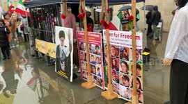 “Prisoners await hanging” at protest against the Iran regime in Trafalgar Square