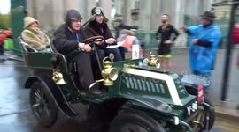 2022 RM Sothebys London to Brighton Veteran Car Run is leaving Hyde Park in the rain - London