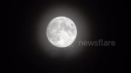 Watch the Beaver Moon, the first full moon of November, before total lunar eclipse