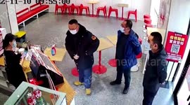 Chinese officials shut down bubble tea shop as assistant delayed to ask for health code scanning