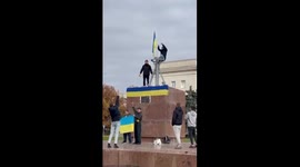 Kherson: Glory to the heroes! Death to enemies.