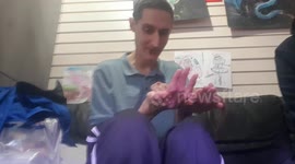 I hold a Gheko Lizard reptile animal today and it was relaxed and easy to handle