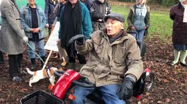 UK tennis club accused of “elitism” for wanting to chop down 156-year-old tree