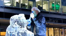 Watch sculptors carving for Canary Wharf's Winter Ice Festival