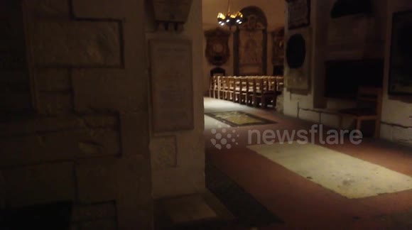 Is This the GHOSTLY VOICE of SIR CHRISTOPHER WREN? saying DO YOU LIKE IT in St Paul's Cathedral, London.