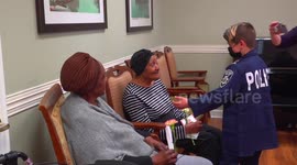 This 10-year-old spreads joy by handing out flowers and hugs at US nursing homes