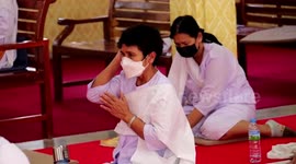 Buddhist nuns follow orders to pray for 'brain dead' Thai princess in hospital