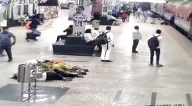 Vigilant cops save life of man who slipped while boarding moving train in western India