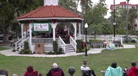 Floridians Turn Out in Droves for a Tuba-only Christmas Concert
