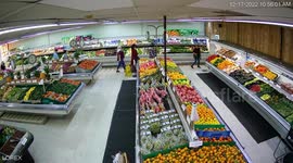 Gang Of Five Women Steal Huge Strongbox In Broad Daylight Robbery At Supermarket in Orange County, CA, USA