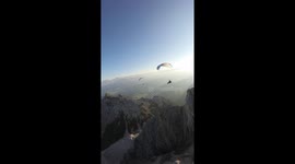 FPV vs Paraglider
