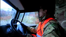 21 Engineer Regiment Lieutenant briefs on the A591 cleanup. 