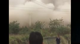 Landslide buries bulidings