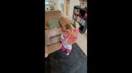 'Sorry not sorry!' - Toddler's plan to throw a tantrum HILARIOUSLY backfires
