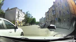Hit and run: Lada Vesta Knocks of Mirror of a Parked Car and Disappears