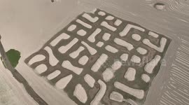 Mysterious patterns appear on drying lake bed in China