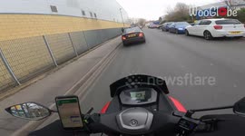 Man late for work drives rough and gets a lecture from a bike rider !