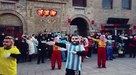Performers wear famous footballers' shirts to dance in China