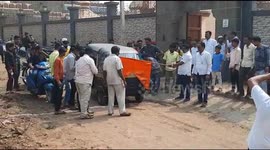 Unique competition sees auto rickshaws racing backwards in Maharashtra Sangli
