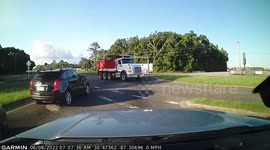 Close Call: Truck Ignores Red Signal Posing Potential Risk for a Crash