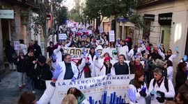 Thousands of medical workers in Madrid go on strike